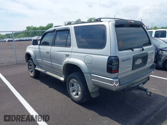 2000 Toyota 4Runner SR5 with VIN JT3GN86R1Y0166533, listed as a IAAI auction lot 42103772 with 279,272 mi miles and . Bid and sale history available at DreamBid. Image 3.