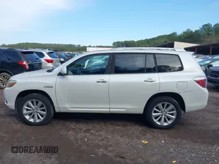 2009 Toyota Highlander Hybrid with VIN JTEEW41A192031712, listed as a IAAI auction lot 41577398 with 126,805 mi miles. Bid and sale history available at carsss.com. Image 14.