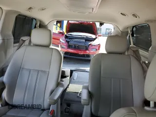 2010 Chrysler Town & Country Touring z VIN 2A4RR5D13AR257765, wystawiony jako Copart lot #61048635 z przebiegiem 165 220 mil mil oraz Czysty tytuł • Clean title. Historia ofert i sprzedaży dostępna na DreamBid. Obrazek 10.