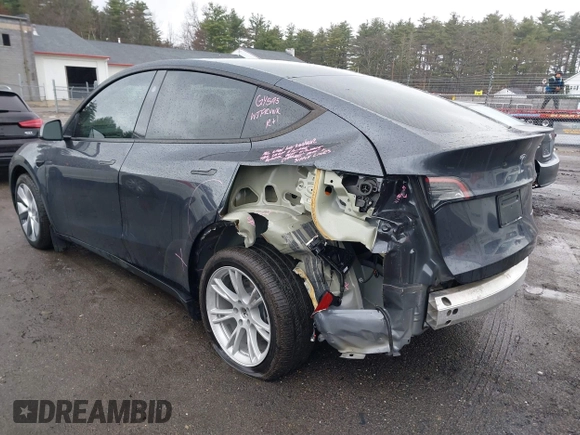 2024 Tesla Model Y Long Range z VIN 7SAYGDEE2RA244595, wystawiony jako IAAI lot #41964965 z przebiegiem 14 804 mil mil oraz . Historia ofert i sprzedaży dostępna na DreamBid. Obrazek 3.