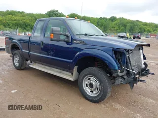 2012 Ford F-250 XL z VIN 1FT7X2B66CEB37698, wystawiony jako IAAI lot #42427035 z przebiegiem 269 696 mil mil oraz . Historia ofert i sprzedaży dostępna na DreamBid. Obrazek 1.