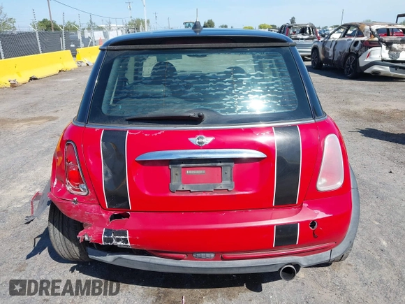 2005 MINI Hardtop with VIN WMWRC334X5TJ65197, listed as a IAAI auction lot 42035614 with 248,872 mi miles and . Bid and sale history available at DreamBid. Image 16.