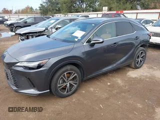 2024 Lexus RX 350 z VIN JTJCHMAA3R2015224, wystawiony jako IAAI lot #41066371 z przebiegiem 8719 mil mil oraz . Historia ofert i sprzedaży dostępna na DreamBid. Obrazek 19.