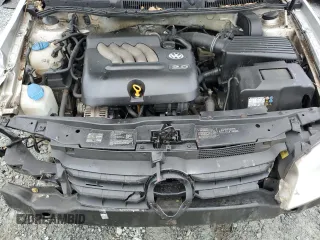 2008 Volkswagen Golf with VIN 9BWEL41J784031882, listed as a Copart auction lot 81255984 with 319,138 mi miles and Salvage title. Bid and sale history available at DreamBid. Image 11.