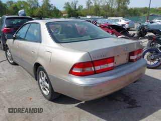 2000 Lexus ES 300 с VIN JT8BF28G6Y0255508, выставлен на аукционе IAAI как лот 39224066 с пробегом 194 386 миль миль и . История ставок и продаж доступна на DreamBid. Изображение 3.