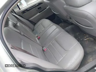1998 Lincoln Town Car Signature with VIN 1LNFM82WXWY659028, listed as a IAAI auction lot 42265774 with 164,400 mi miles and . Bid and sale history available at DreamBid. Image 8.
