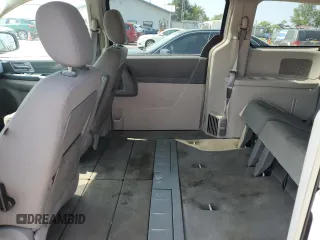2008 Chrysler Town & Country Touring with VIN 2A8HR54P88R722629, listed as a Copart auction lot 70931084 with 120,702 mi miles and Clean Title. Bid and sale history available at carsss.com. Image 10.