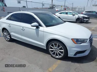 2015 Audi A3 Premium Plus z VIN WAUCCGFF6F1071258, wystawiony jako IAAI lot #42246969 z przebiegiem 139 114 mil mil oraz . Historia ofert i sprzedaży dostępna na DreamBid. Obrazek 1.