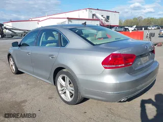 2013 Volkswagen Passat TDI SE with VIN 1VWBN7A34DC103273, listed as a IAAI auction lot 42051516 with 105,607 mi miles. Bid and sale history available at carsss.com. Image 3.