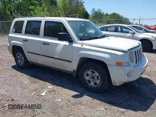 2008 Jeep Patriot Sport with VIN 1J8FT28W48D654244, listed as a IAAI auction lot 42035691 with 231,716 mi miles. Bid and sale history available at carsss.com. Image 1.