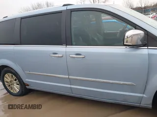 2013 Chrysler Town & Country Limited with VIN 2C4RC1GG0DR566307, listed as a IAAI auction lot 41941616 with 192,378 mi miles. Bid and sale history available at carsss.com. Image 13.