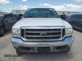 2004 Ford F-250 XL with VIN 1FTNX21P04EA92082, listed as a Copart auction lot 55311935 with 217,363 mi miles and Salvage title. Bid and sale history available at DreamBid. Image 5.