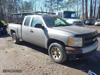 2008 Chevrolet Silverado 1500 Work Truck with VIN 1GCEC19X78Z163206, listed as a IAAI auction lot 41654310 with 224,879 mi miles. Bid and sale history available at carsss.com. Image 1.