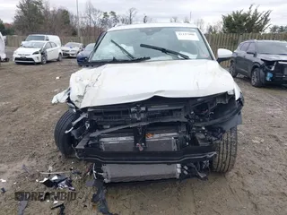 2024 Volkswagen Tiguan SE с VIN 3VVMB7AX8RM049460, выставлен на аукционе IAAI как лот 41137906 с пробегом 13 879 миль миль и . История ставок и продаж доступна на DreamBid. Изображение 13.