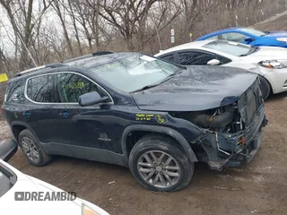 2017 GMC Acadia SLE z VIN 1GKKNSLS3HZ285162, wystawiony jako IAAI lot #41563848 z przebiegiem 122 498 mil mil oraz . Historia ofert i sprzedaży dostępna na DreamBid. Obrazek 14.