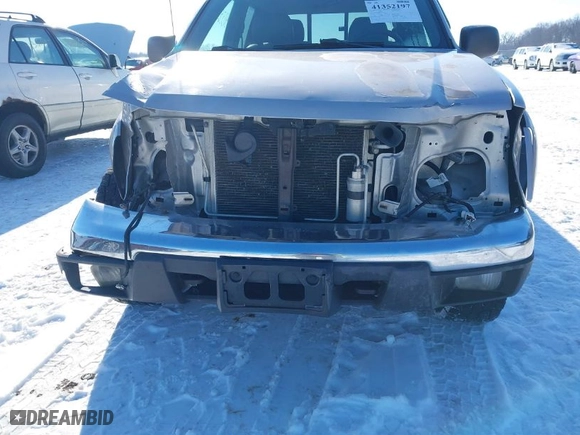 2006 GMC Canyon SLT with VIN 1GTDT136068228749, listed as a IAAI auction lot 41352197 with 207,162 mi miles. Bid and sale history available at carsss.com. Image 6.