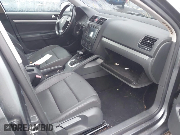 2008 Volkswagen Jetta SE with VIN 3VWRZ71K38M025440, listed as a IAAI auction lot 41604481 with Not provided miles and . Bid and sale history available at DreamBid. Image 5.