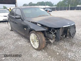 2006 BMW 3 Series 325i z VIN WBAVB135X6KX46981, wystawiony jako IAAI lot #42422064 z przebiegiem Nie podano mil oraz . Historia ofert i sprzedaży dostępna na DreamBid. Obrazek 1.