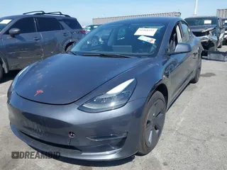 2023 Tesla Model 3 z VIN 5YJ3E1EA5PF401299, wystawiony jako IAAI lot #41968352 z przebiegiem 20 541 mil mil oraz . Historia ofert i sprzedaży dostępna na DreamBid. Obrazek 20.