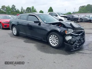 2014 Chrysler 300 z VIN 2C3CCAAG7EH175973, wystawiony jako IAAI lot #42094204 z przebiegiem 138 714 mil mil oraz . Historia ofert i sprzedaży dostępna na DreamBid. Obrazek 1.