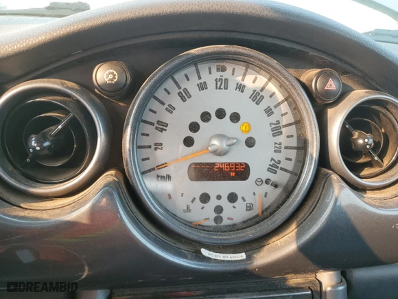 2005 MINI Cooper Convertible S with VIN WMWRH33535TF83436, listed as a Copart auction lot 63962304 with 246,932 mi miles and Salvage Title. Bid and sale history available at carsss.com. Image 9.