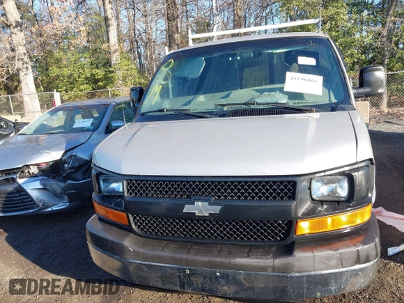 2006 Chevrolet City Express Cargo z VIN 1GCEG15X261239839, wystawiony jako IAAI lot #41196866 z przebiegiem 212 938 mil mil oraz . Historia ofert i sprzedaży dostępna na DreamBid. Obrazek 12.