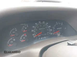 2000 Ford F-350 XL с VIN 1FTSW31F5YEB89898, выставлен на аукционе IAAI как лот 38674510 с пробегом 328 216 миль миль и . История ставок и продаж доступна на DreamBid. Изображение 7.