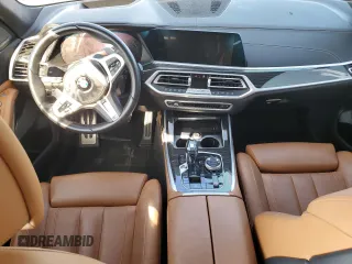 2022 BMW X7 M50i with VIN 5UXCX6C06N9J55872, listed as a Copart auction lot 67270444 with 0 mi miles and Salvage Title. Bid and sale history available at carsss.com. Image 8.