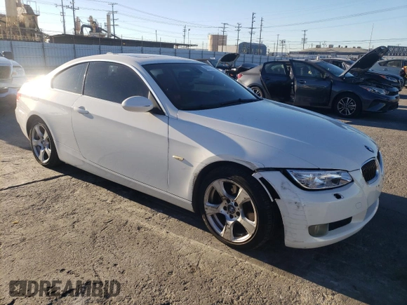 2008 BMW 3 Series 328xi z VIN WBAWC335X8PD09083, wystawiony jako Copart lot #85683234 z przebiegiem 152 670 mil mil oraz Szkoda całkowita • Salvage title. Historia ofert i sprzedaży dostępna na DreamBid. Obrazek 4.