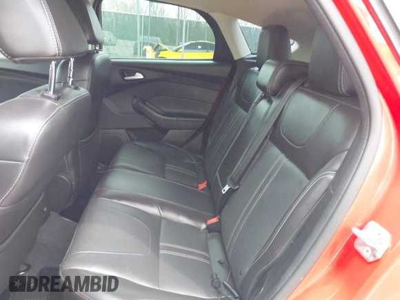 2014 Ford Focus SE with VIN 1FADP3K21EL275515, listed as a IAAI auction lot 42064704 with 142,147 mi miles. Bid and sale history available at carsss.com. Image 8.