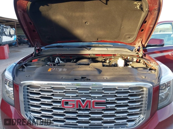 2020 GMC Yukon Denali with VIN 1GKS2CKJ8LR170394, listed as a IAAI auction lot 40798809 with 81,611 mi miles. Bid and sale history available at carsss.com. Image 10.