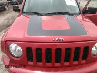 2016 Jeep Patriot Sport z VIN 1C4NJPBA0GD716594, wystawiony jako IAAI lot #42375983 z przebiegiem 150 873 mil mil oraz . Historia ofert i sprzedaży dostępna na DreamBid. Obrazek 6.