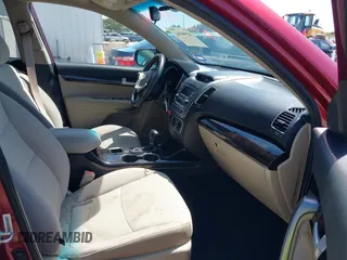 2015 Kia Sorento LX with VIN 5XYKT3A62FG592895, listed as a IAAI auction lot 41968561 with 99,761 mi miles. Bid and sale history available at carsss.com. Image 5.