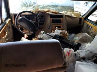 1994 Chevrolet Chevy Van с VIN 1GBEG25K3RF127301, выставлен на аукционе Copart как лот 37240394 с пробегом 128 576 миль миль и На запчасти • Non repairable. История ставок и продаж доступна на DreamBid. Изображение 8.