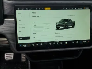 2022 Rivian R1T Launch Edition with VIN 7FCTGAAL7NN002288, listed as a Copart auction lot 43393815 with 46,927 mi miles and Salvage Title. Bid and sale history available at carsss.com. Image 9.