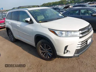 2018 Toyota Highlander SE with VIN 5TDJZRFH4JS548660, listed as a IAAI auction lot 42444626 with Not provided miles and . Bid and sale history available at DreamBid. Image 1.