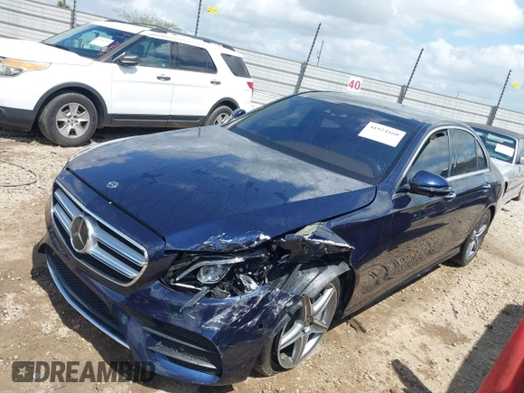 2019 Mercedes-Benz E 450 z VIN WDDZF6JB3KA508944, wystawiony jako IAAI lot #41924160 z przebiegiem 62 302 mil mil oraz . Historia ofert i sprzedaży dostępna na DreamBid. Obrazek 2.