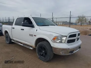 2015 Ram 1500 Outdoorsman z VIN 1C6RR7LT3FS749472, wystawiony jako IAAI lot #41883192 z przebiegiem 131 373 mil mil oraz . Historia ofert i sprzedaży dostępna na DreamBid. Obrazek 1.