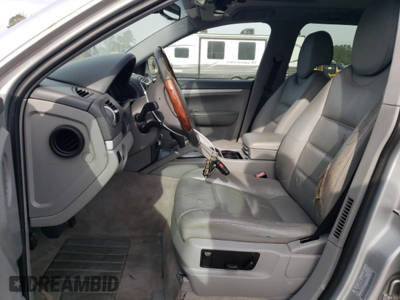 2004 Porsche Cayenne with VIN WP1AA29P54LA23905, listed as a Copart auction lot 46808945 with 232,504 mi miles and Clean Title. Bid and sale history available at carsss.com. Image 7.