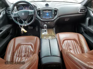 2015 Maserati Ghibli S Q4 z VIN ZAM57RTA1F1138087, wystawiony jako Copart lot #58412195 z przebiegiem 111 206 mil mil oraz Szkoda całkowita • Salvage title. Historia ofert i sprzedaży dostępna na DreamBid. Obrazek 8.