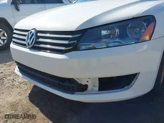 2015 Volkswagen Passat 1.8T Limited Edition with VIN 1VWAT7A38FC043258, listed as a IAAI auction lot 41433514 with 111,169 mi miles. Bid and sale history available at carsss.com. Image 14.