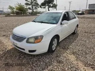 2009 Kia Spectra EX with VIN KNAFE221395611215, listed as a Copart auction lot 80164254 with 135,783 mi miles and Clean Title. Bid and sale history available at carsss.com. Image 2.