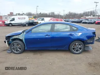 2023 Kia Forte LXS z VIN 3KPF24AD1PE602579, wystawiony jako IAAI lot #41760080 z przebiegiem 28 424 mil mil oraz . Historia ofert i sprzedaży dostępna na DreamBid. Obrazek 14.