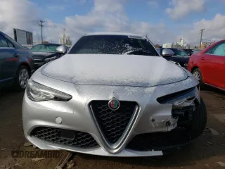 2019 Alfa Romeo Giulia Sport with VIN ZARFAMANXK7609508, listed as a Copart auction lot 66820202 with 28,134 mi miles. Bid and sale history available at carsss.com. Image 5.