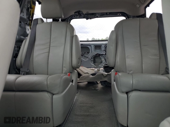 2011 Toyota Sienna XLE z VIN 5TDDK3DC1BS018203, wystawiony jako Copart lot #58807795 z przebiegiem 103 177 mil mil oraz Szkoda całkowita • Salvage title. Historia ofert i sprzedaży dostępna na DreamBid. Obrazek 10.