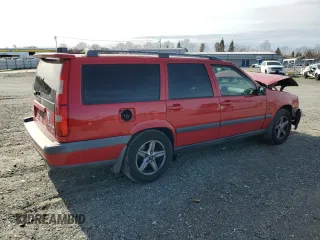 1998 Volvo V70 XC with VIN YV1LZ5649W2520599, listed as a Copart auction lot 45717415 with 216,118 mi miles and Salvage Title. Bid and sale history available at carsss.com. Image 3.