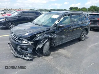 2021 Volkswagen Tiguan S z VIN 3VV1B7AX7MM116609, wystawiony jako IAAI lot #42206016 z przebiegiem 47 049 mil mil oraz . Historia ofert i sprzedaży dostępna na DreamBid. Obrazek 17.