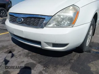 2012 Kia Sedona LX with VIN KNDMG4C71C6447550, listed as a IAAI auction lot 42190357 with 161,960 mi miles and . Bid and sale history available at carsss.com. Image 6.