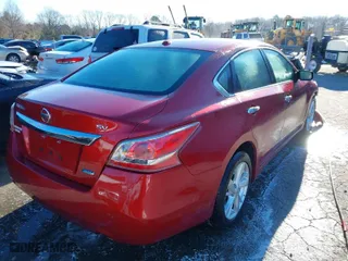 2013 Nissan Altima 2.5 SL with VIN 1N4AL3AP6DC287671, listed as a IAAI auction lot 41280880 with 233,029 mi miles. Bid and sale history available at carsss.com. Image 4.