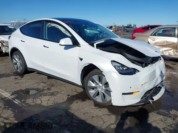 2022 Tesla Model Y Long Range with VIN 7SAYGDEE1NF402745, listed as a IAAI auction lot 41493850 with 11,222 mi miles and . Bid and sale history available at DreamBid. Image 1.